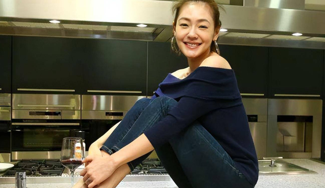 小s参加男性同志婚礼,祝福他们步入婚姻的殿堂,高情商发言获赞_腾讯