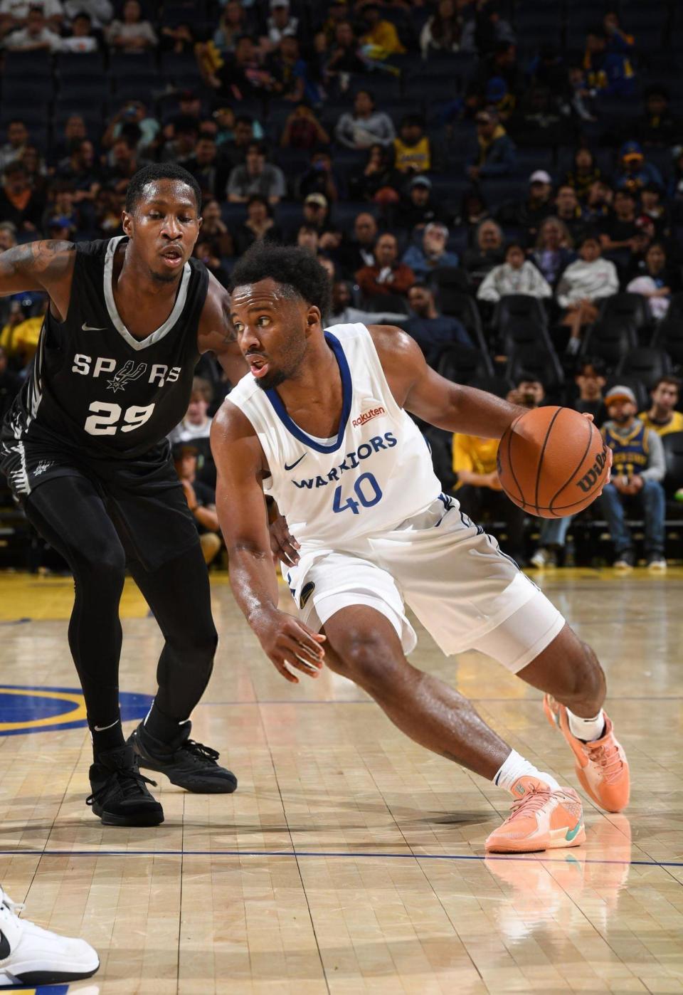 NBA夏联：勇士绝杀马刺失败无缘两连胜 克莱尔19分大莫布利16+4