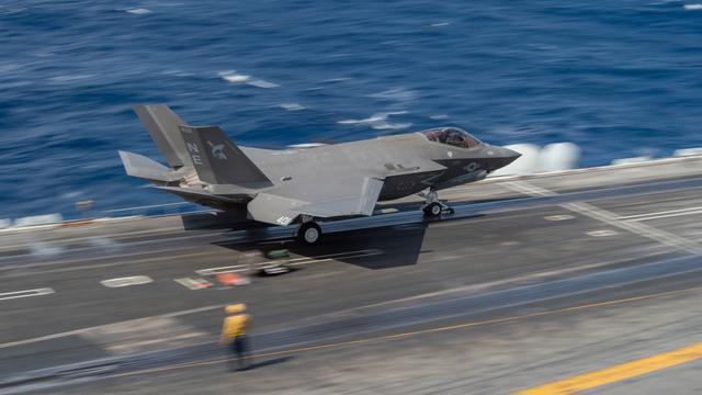 盘点世界五大著名航母舰载机第一款塑料虫第三款侧卫d