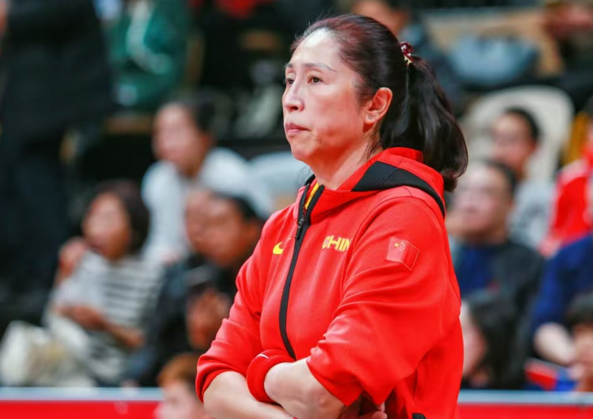 惨败塞尔维亚22分!中国女篮或止步奥运小组赛,郑薇会下课吗