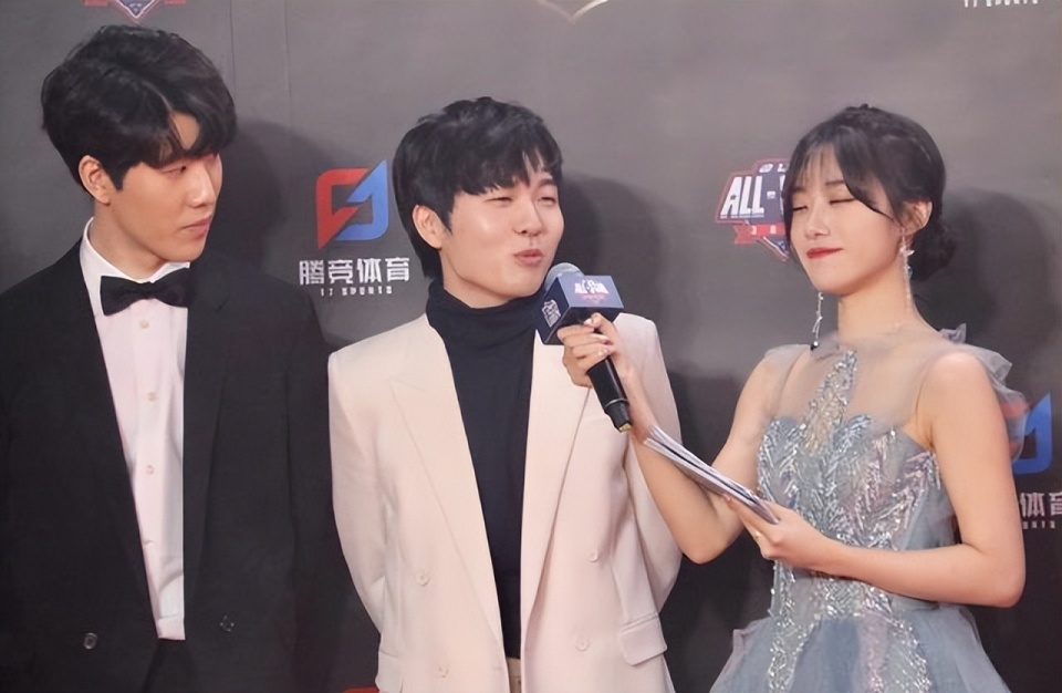 rita自爆择偶标准长相收入都不重要不能接受吧唧的习惯