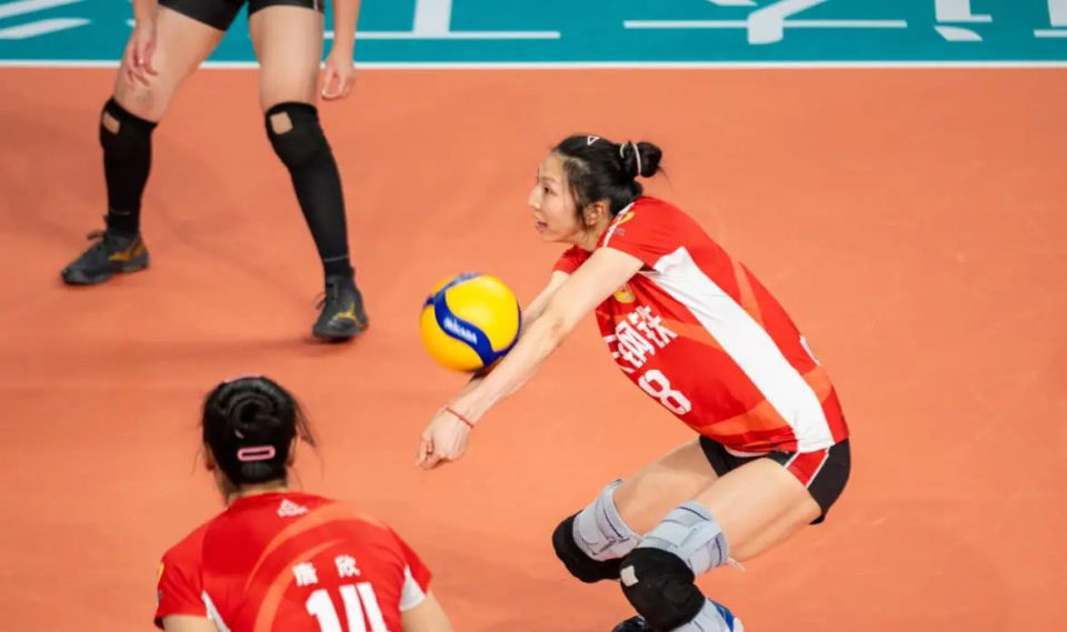 独家小朱婷一指标已超过朱婷她的球技还在长本赛季值得关注