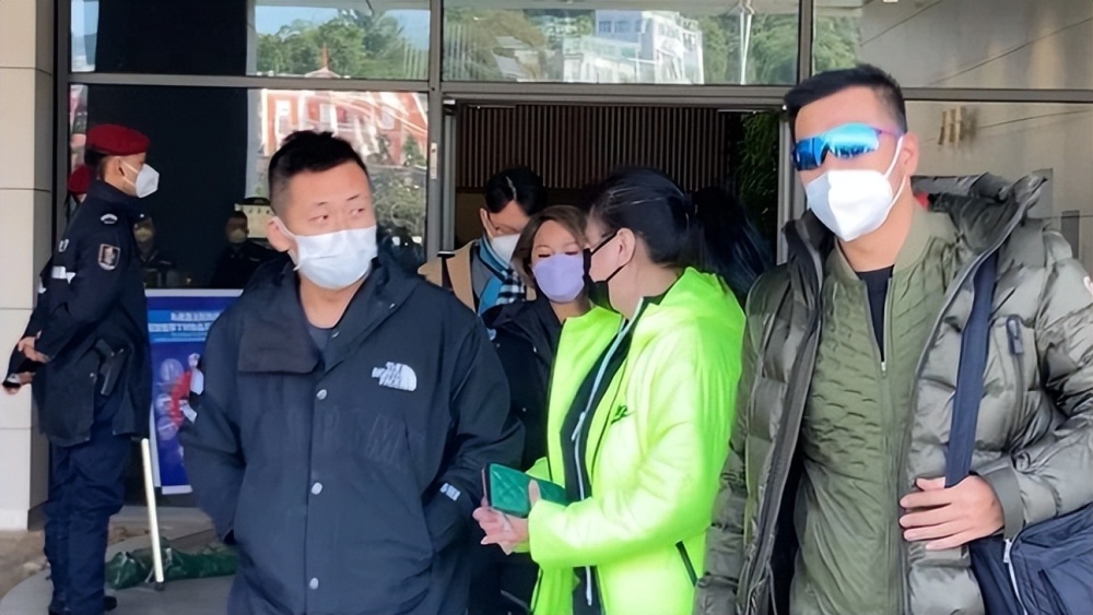 又一对爷孙恋成了！72岁李龙基宣布迎娶36岁女友，女方获全部家产新概念英语英音版第二册2023已更新(知乎/哔哩哔哩)新概念英语英音版第二册