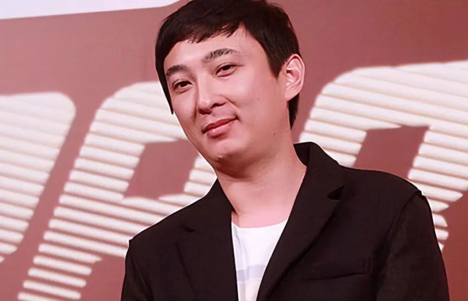 14年了,王思聪终是活成自己最讨厌的样子,王健林的话,没人信了
