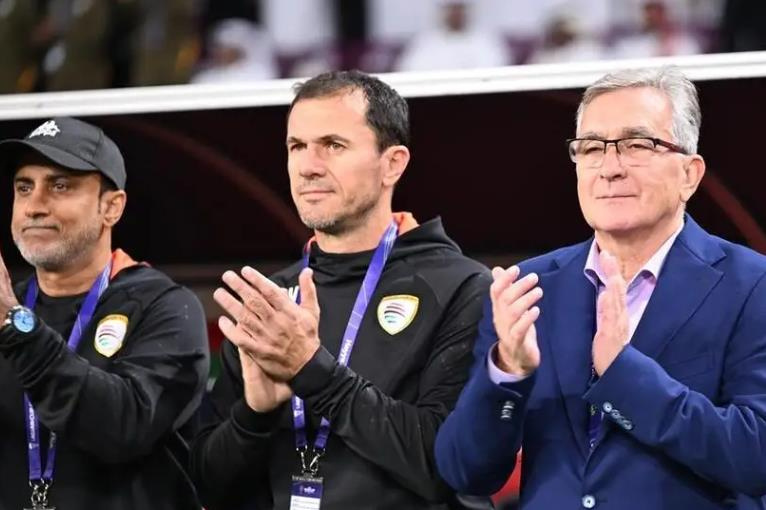 国足教练组已确定7名具体成员郑智等人将陪同外教考察国脚