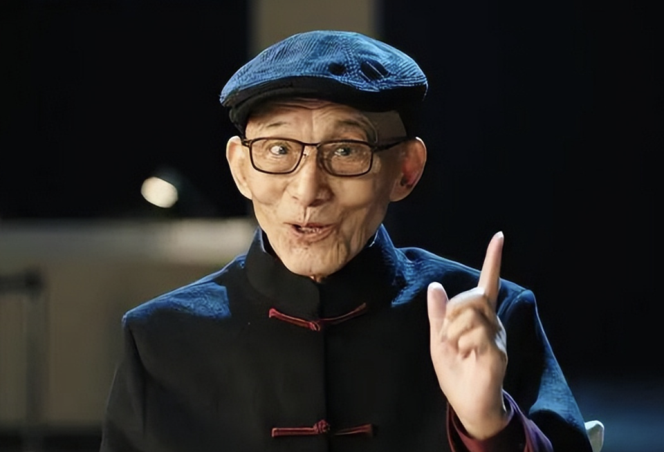 被胡歌视为人生导师,90岁游本昌再登热搜,一举动曝光引发全网好评