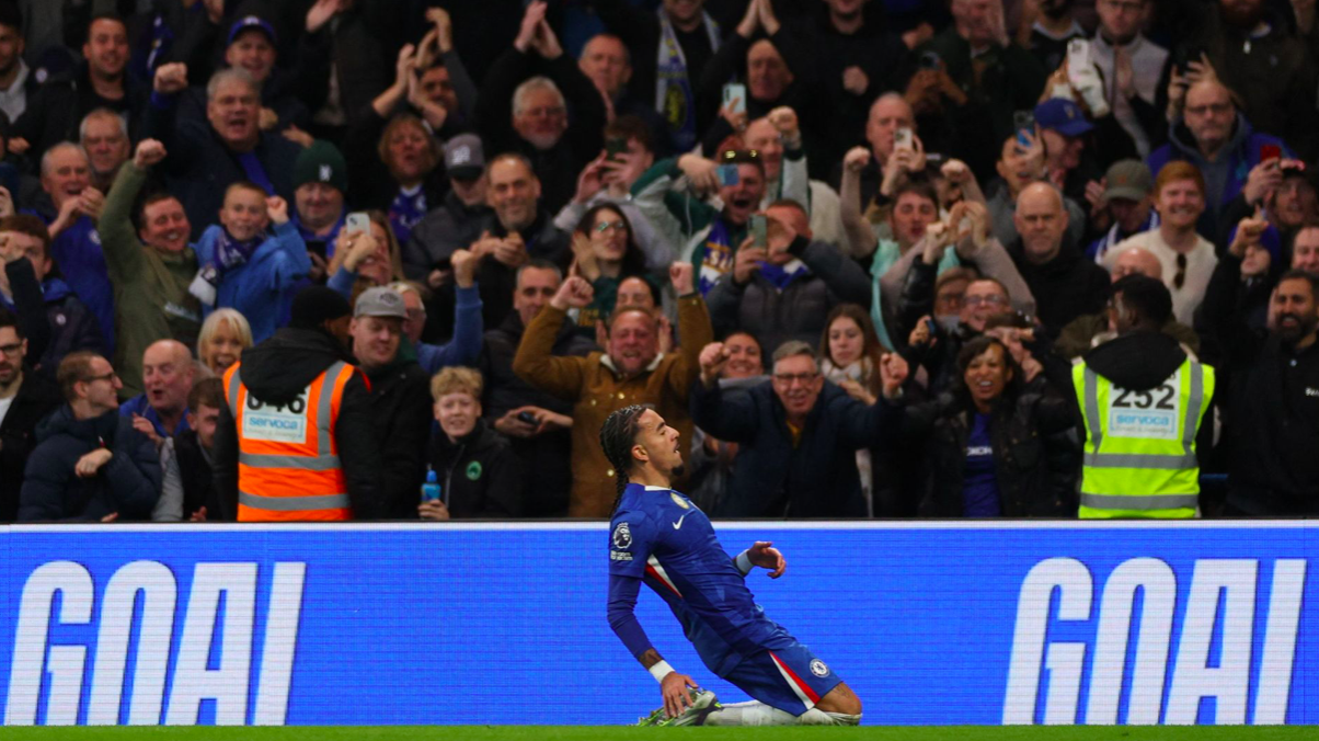 英超：切爾西2-0埃弗頓終結4場不勝重返前四 古斯托傳射 帕爾默破門 - 