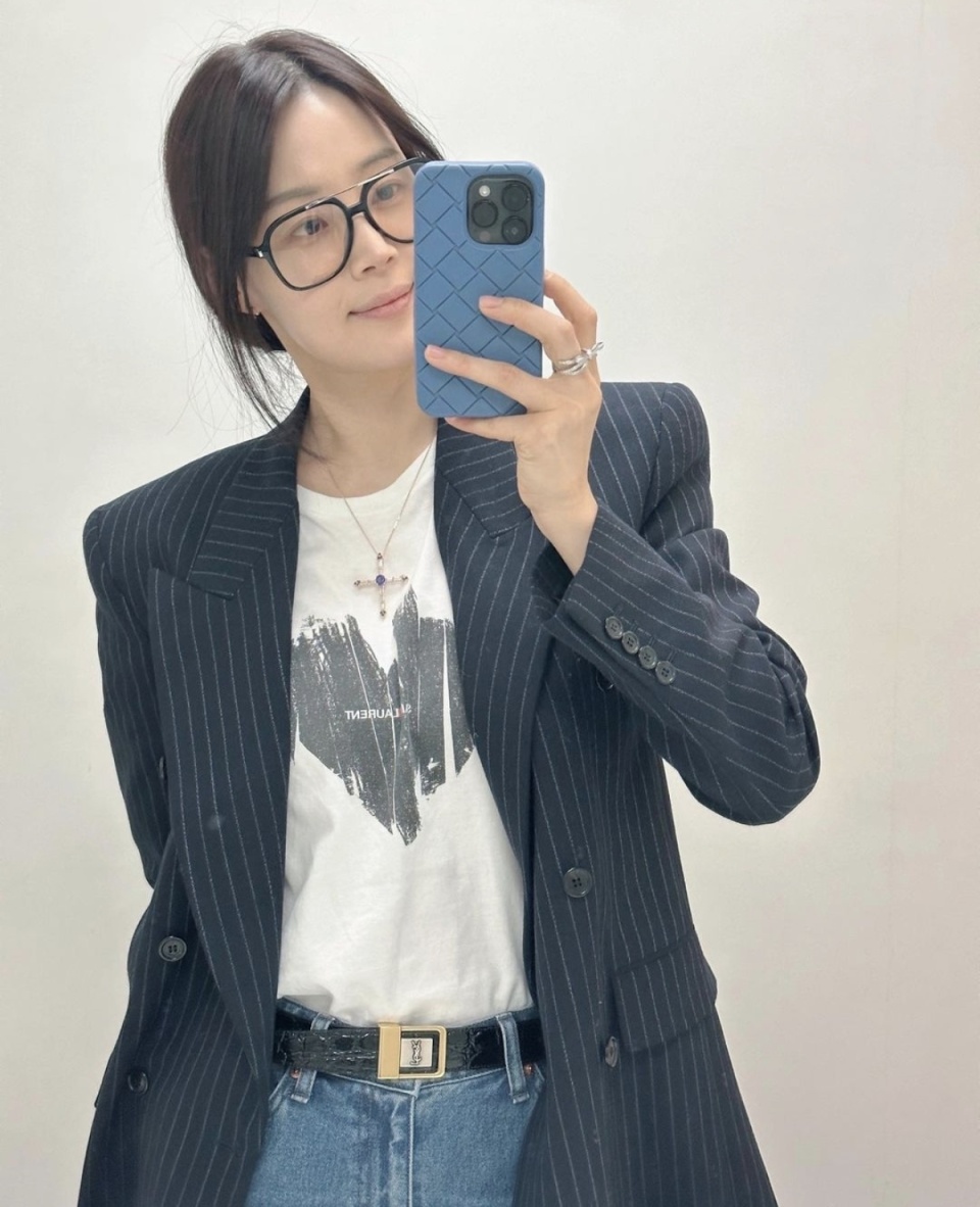韩智慧在自己的社交平台上上传了多张照片,向粉丝们展示了她日常生活