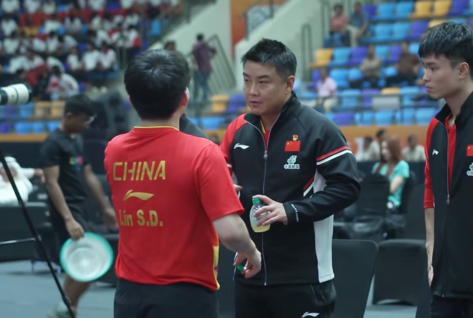 国乒1-0领先中国香港！林诗栋成黄镇廷克星，交锋4次一局未丢