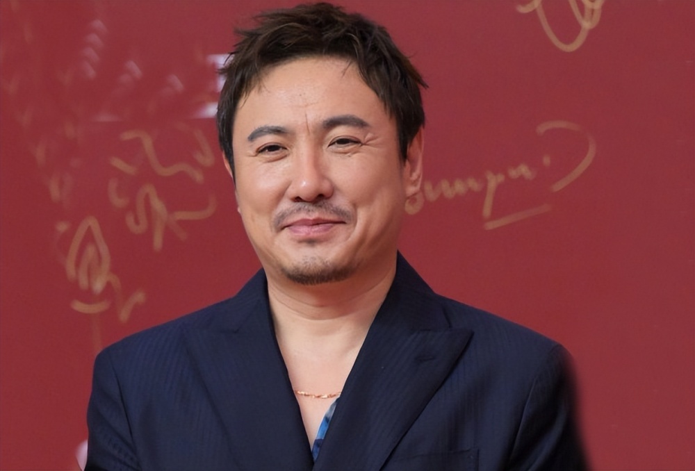 上海电影节红毯:cp乱炖名场面多,胡歌吴磊同框,沈腾搞笑,倪妮一枝独秀