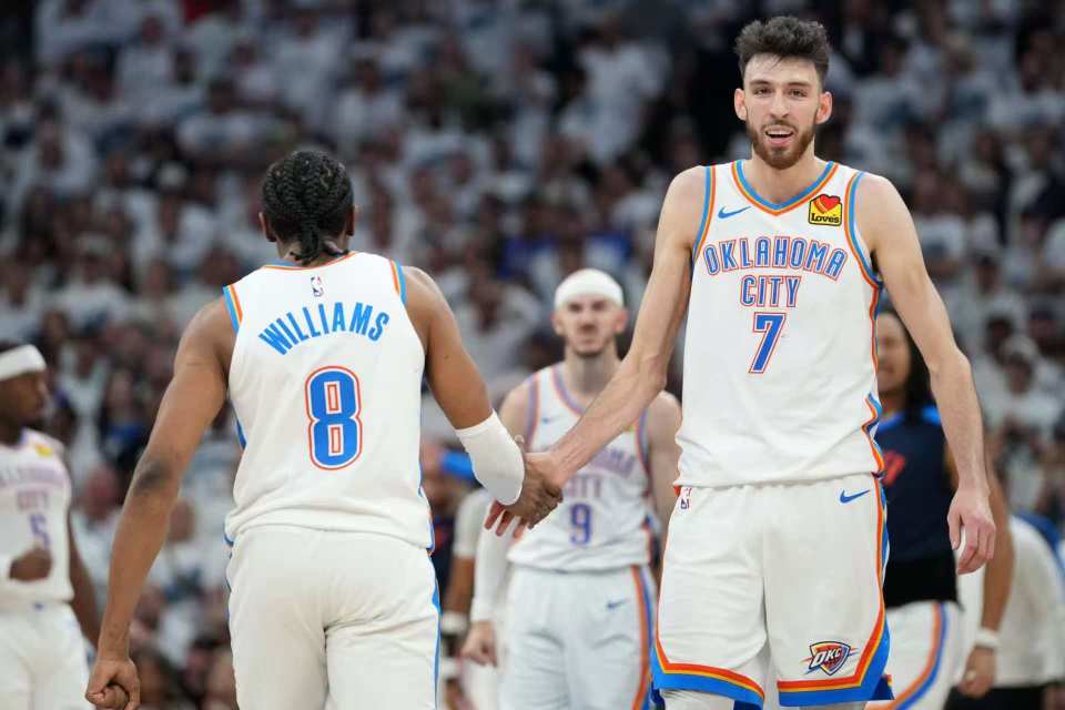NBA：太阳送1.45亿续约，勇士目标有四人，掘金敲定瓦兰