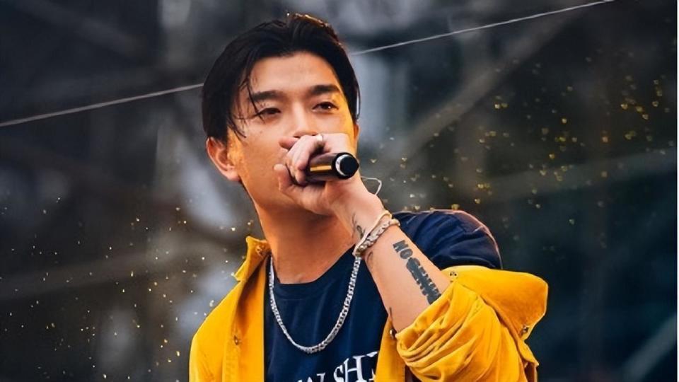 说唱歌手满舒克被曝滥交,导致多个女生感染hpv