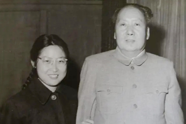 毛主席外孙孔继宁，面对采访时曾直言：这个身份有时候是一种负担_腾讯新闻