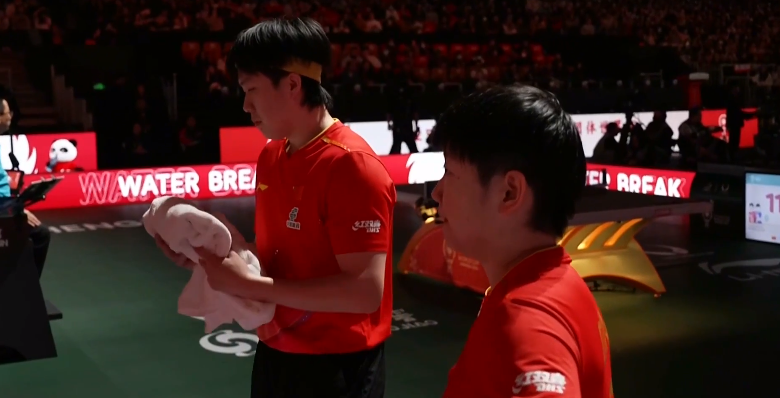 火力全開！孫穎莎王楚欽直落三局擊敗法國組合，助中國隊先拿3分 - 