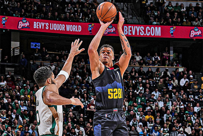 完胜约基奇3212塔图姆13中5新纪录诞生赛季只剩一个悬念