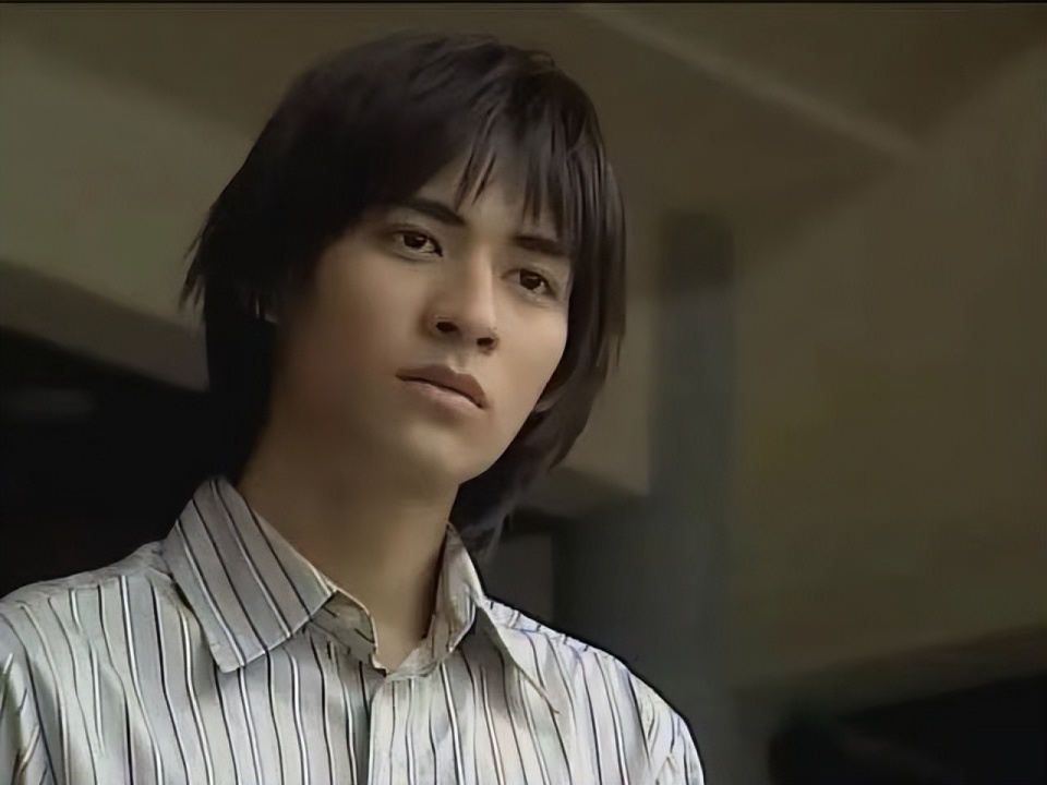 他都43岁了还奋战在偶像剧,男女主加起来80岁的现偶你嗑得动吗?