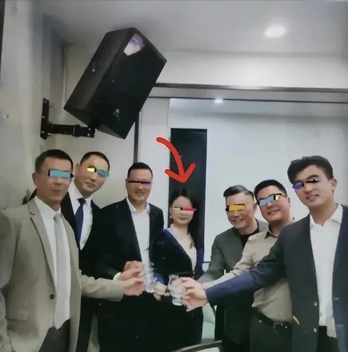 王强崩溃爆料:当着女儿面被骂小丑,身边人都知情,差点净身出户-腾讯