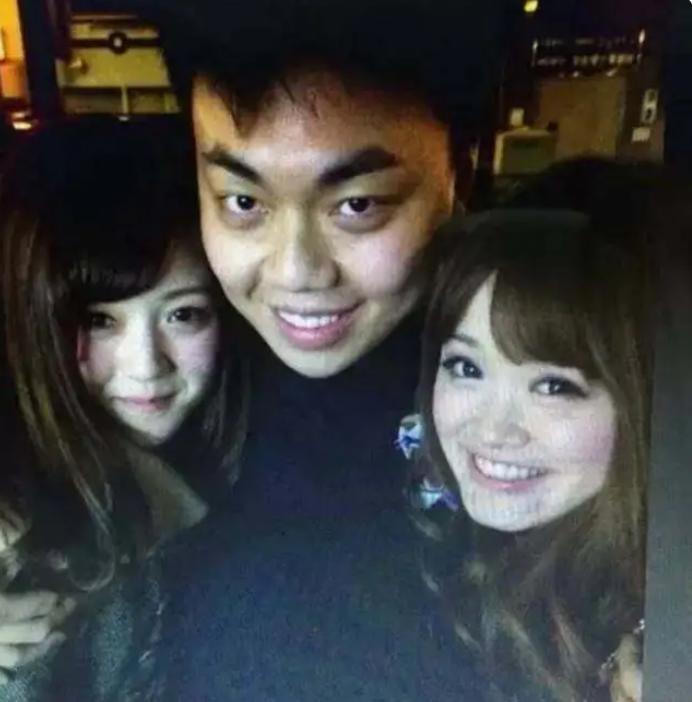 晚晚又被打假:从"野模"到京圈贵妇,靠男人的上位并不稳妥?