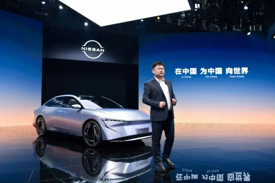 “廉洁东风”旧事重提，东风日产周锋加速新能源“内卷”牌局_腾讯新闻