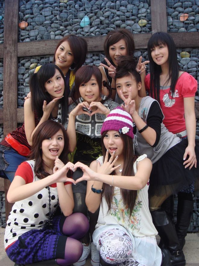 "丫头"詹子晴:家境贫寒曾蜗居蟑螂房,不靠婚姻靠自己身家上亿