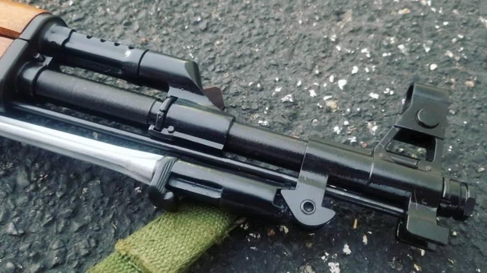 它是新中国第1款量产冲锋枪 被誉为国产版AK-47 实现了枪刺合一_腾讯新闻