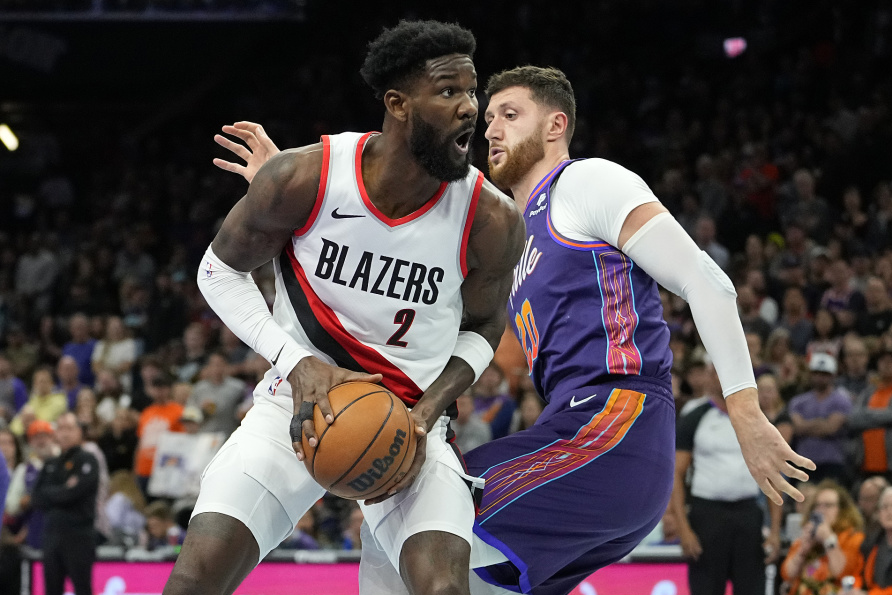 在场净输33分艾顿送老东家大礼上演搞笑自杀一幕太阳晒致敬视频