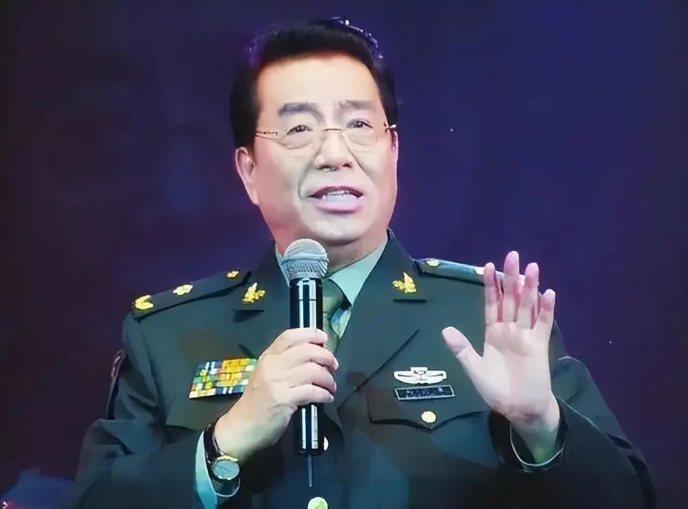 李天一即将出狱，李双江携娇妻梦鸽参加聚会，喝茅台、染头发心情大好胶东国际机场2023已更新(知乎/哔哩哔哩)胶东国际机场