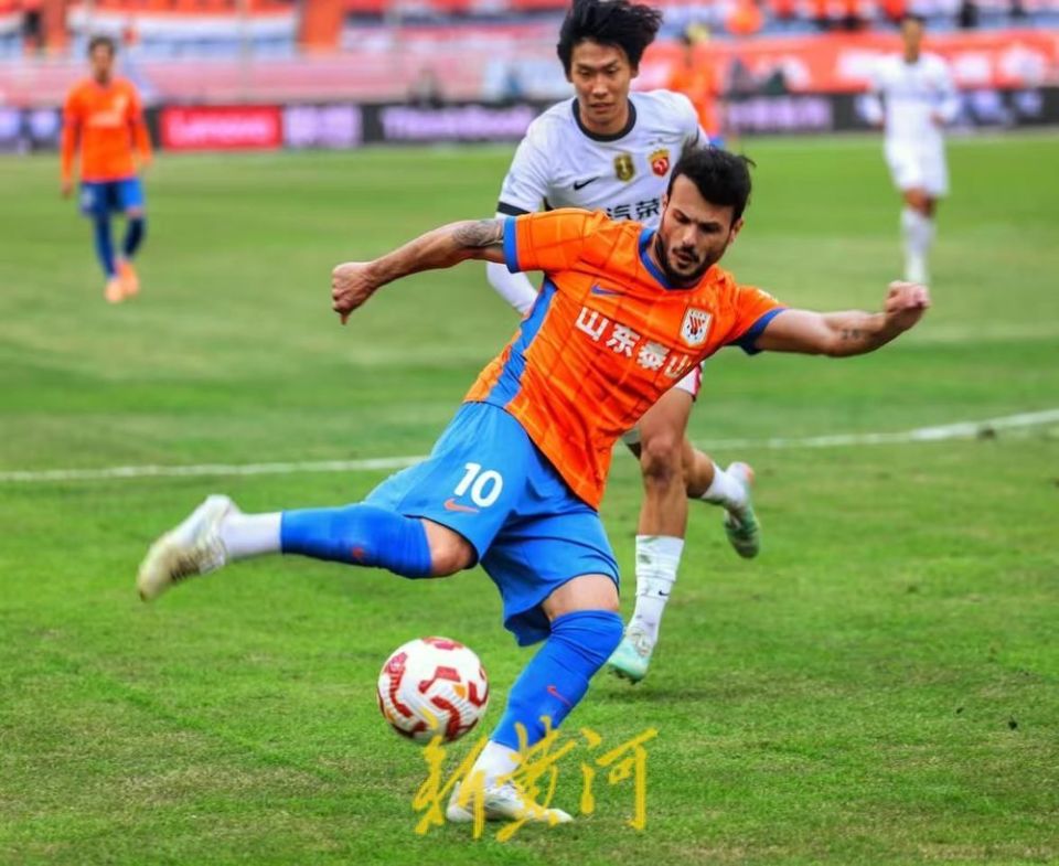 泰山队韩鹏离队但战术不变，主场“斗虎”期待胜利收官