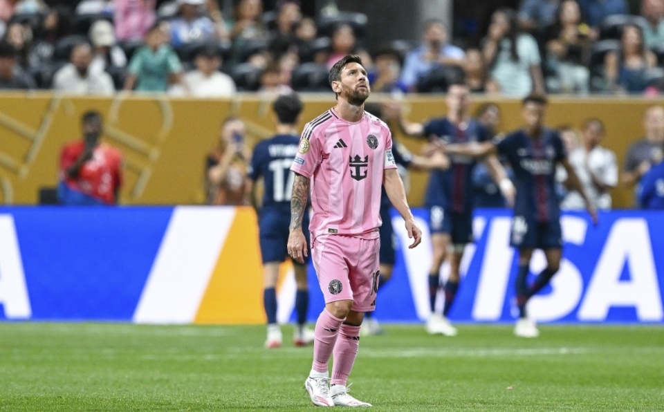 梅西战旧主哑火，吞生涯第三惨案，大巴黎4-0晋级约战拜仁