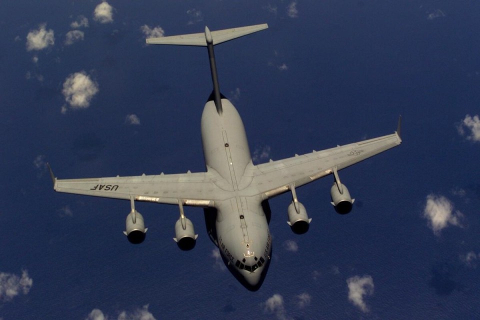 C-17战略运输机下线十年后，波音正与客