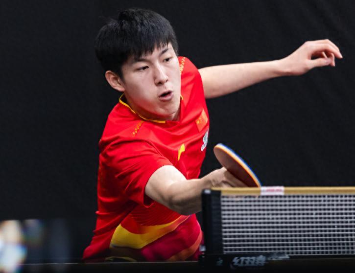 祝賀！國乒新年首冠即將誕生：18歲小將爆冷世界冠軍，決賽會師隊友