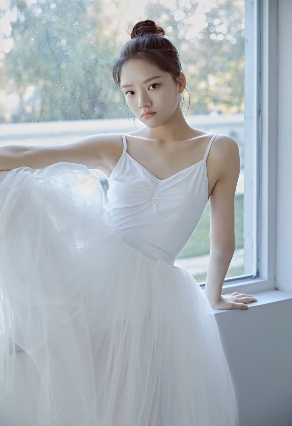 实力派演员任敏也有那么多争议点?谁让她想走流量路线了呢_腾讯新闻