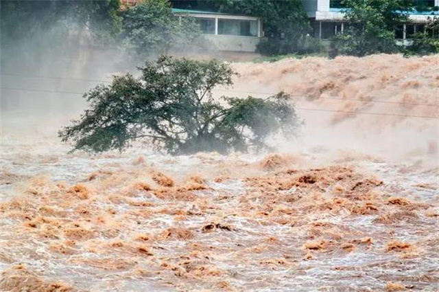 古诗文五则谈洪水,大禹治水,水淹牛马,以及在洪水中救人献身的女性