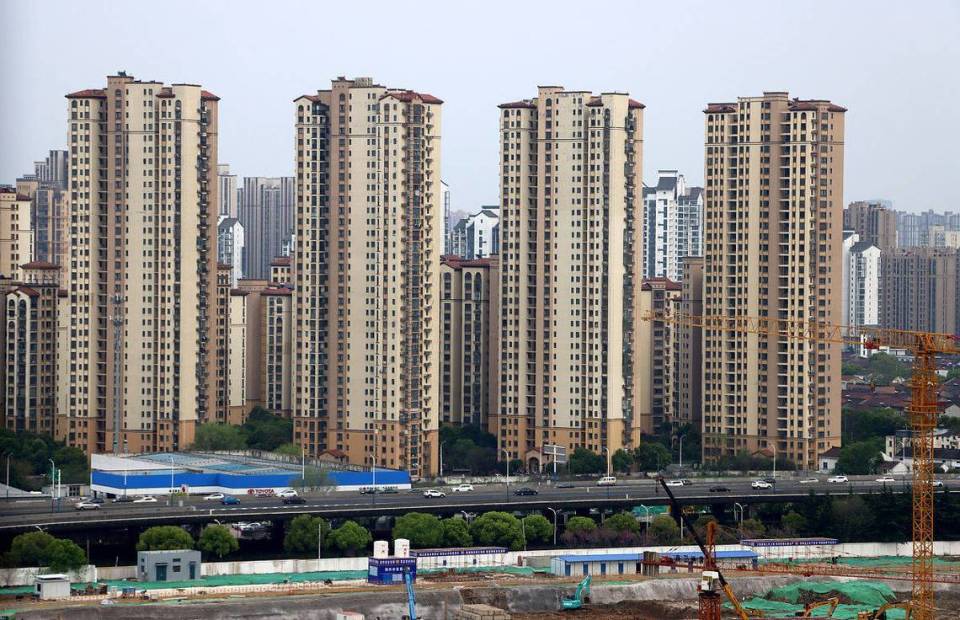 2026年刚需买房，请牢记这7个字：买低、买旧、不买四！_腾讯新闻