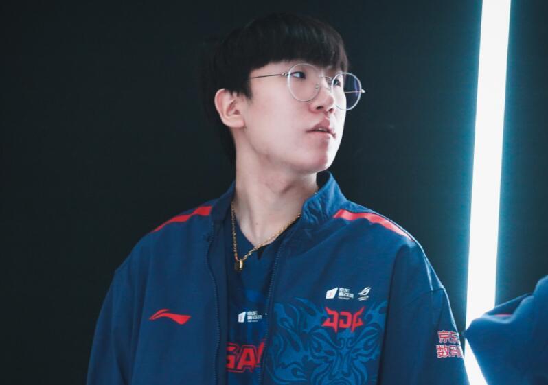 jdg老板透露令人担忧的消息,训练赛被lck打爆,s13很难夺冠