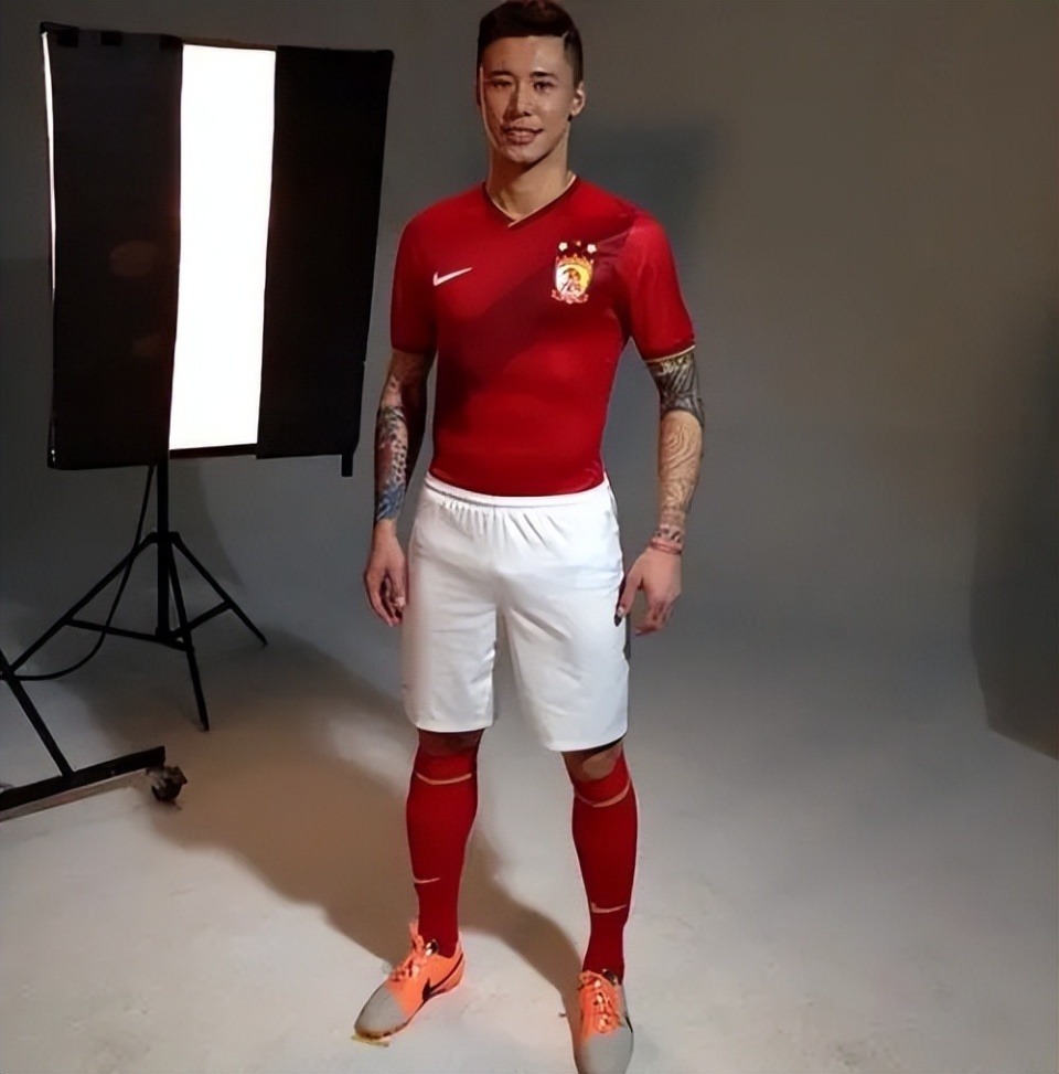 张琳芃武磊国字号生涯即将收尾 无新人可用 让换帅安排很是窘迫