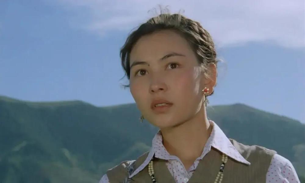 《平凡之路》艾丽娅:影后沦为恶婆婆专业户,58岁与老戏骨姚橹是低调夫