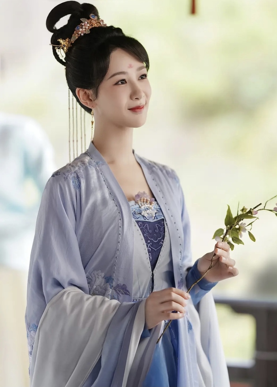 杨紫国色芳华将拍二搭李现引热议各方粉丝反应大不同