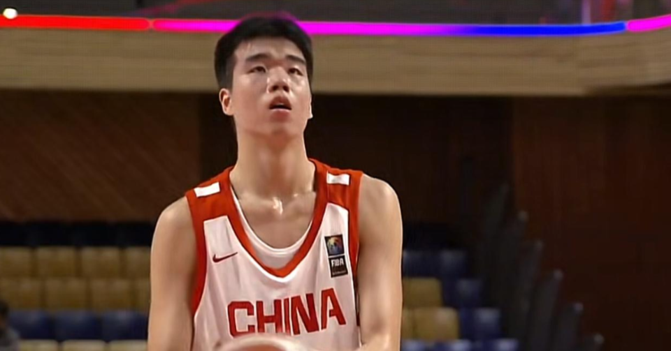 ​​逆转韩国！中国U16男篮97-81取胜，豪取三连胜锁定小组头名晋级8强​