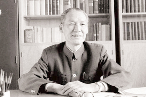 1983年，邓小平严词批评公安部长刘复之：你们这个文件不解决问题_腾讯新闻