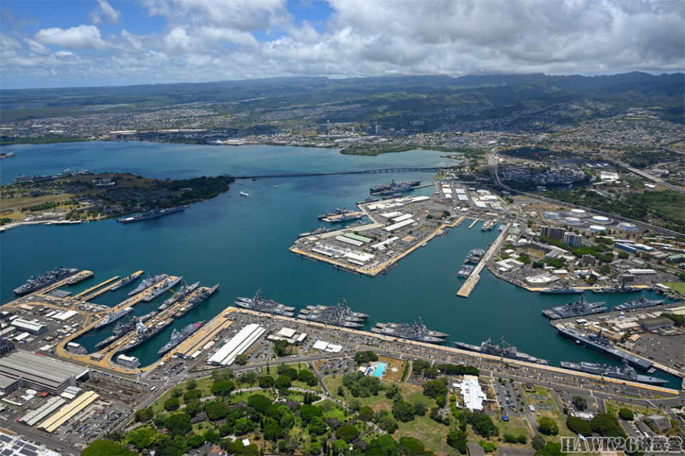 7月5日,参加环太平洋(rimpac)联合演习的各国军舰,停泊在夏威夷