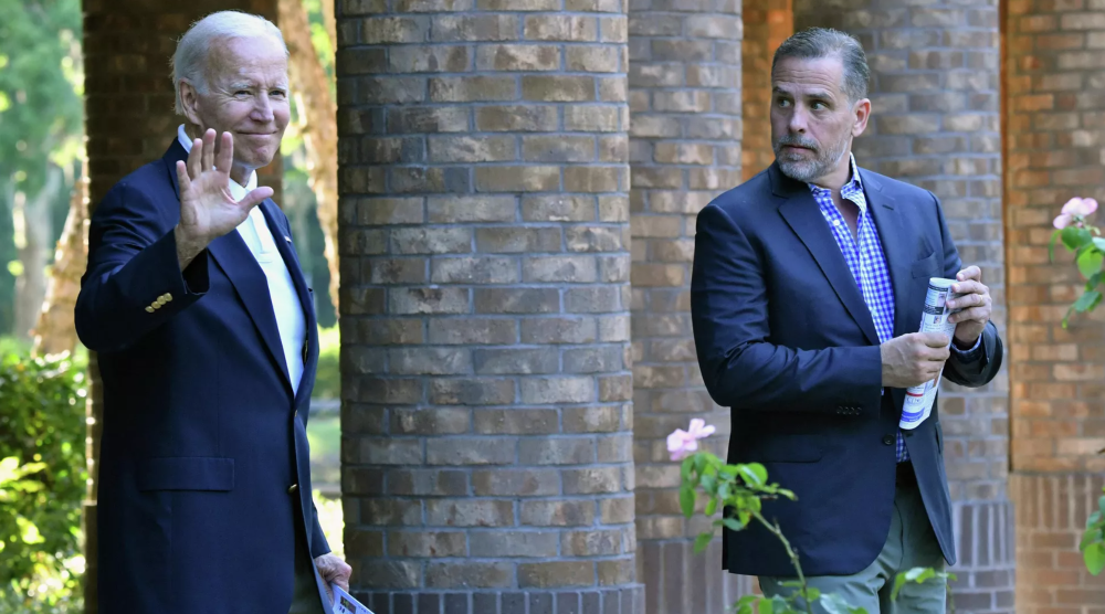 拜登父子同时被法院提出指控拜登的儿子亨特或将面临最高25年监禁