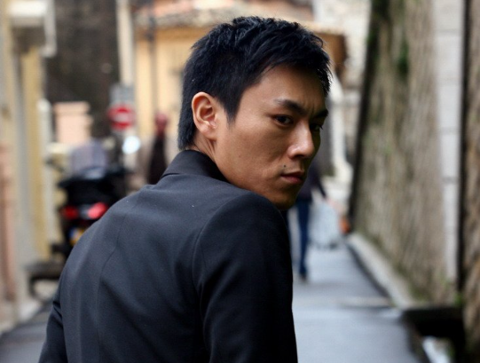 他跟陈思诚上演了一场超刺激的情感博弈,看得人心脏砰砰跳!