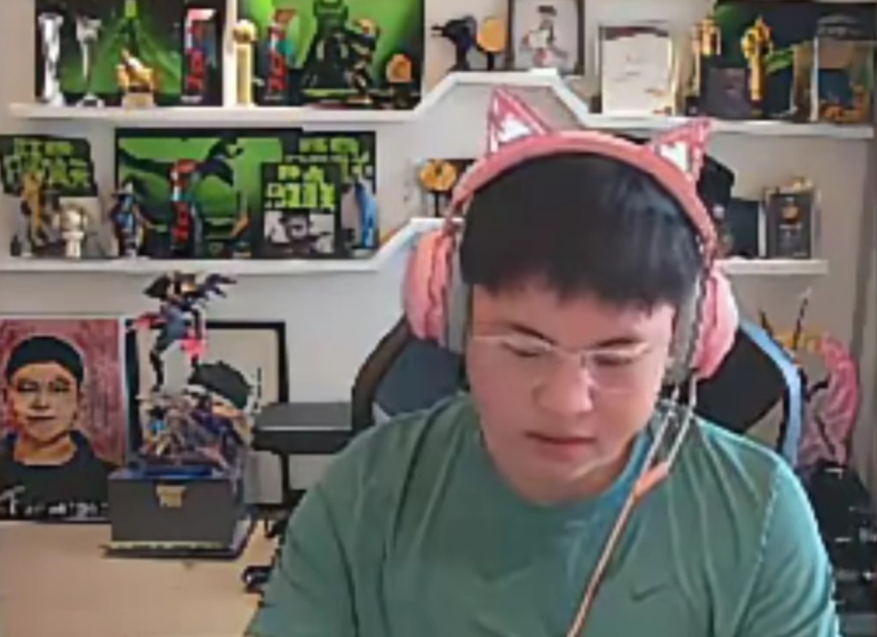 Uzi公开喊话RNG，欠了我几百万薪水，是时候还清了，需要联盟帮忙_腾讯新闻