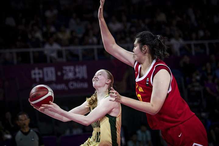 张子宇空砍42分14篮板,u18女篮亚洲杯决赛中国女篮不敌澳大利亚
