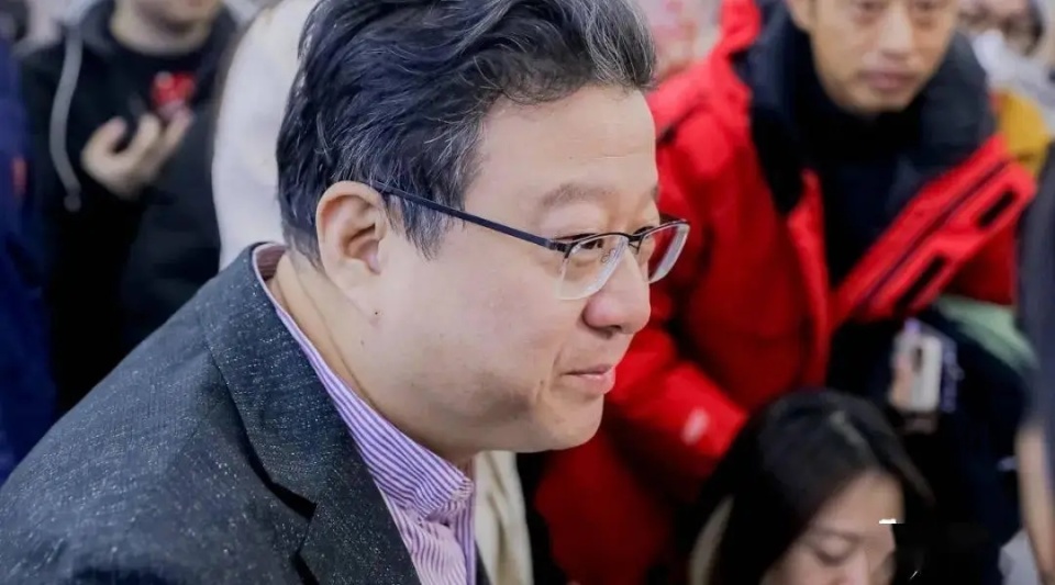 养猪首富丁磊,公司首次营收破千亿