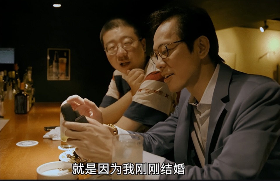 李诞否认新恋情：离婚3年，充满争议的前妻黑尾酱“销声匿迹”？_腾讯新闻
