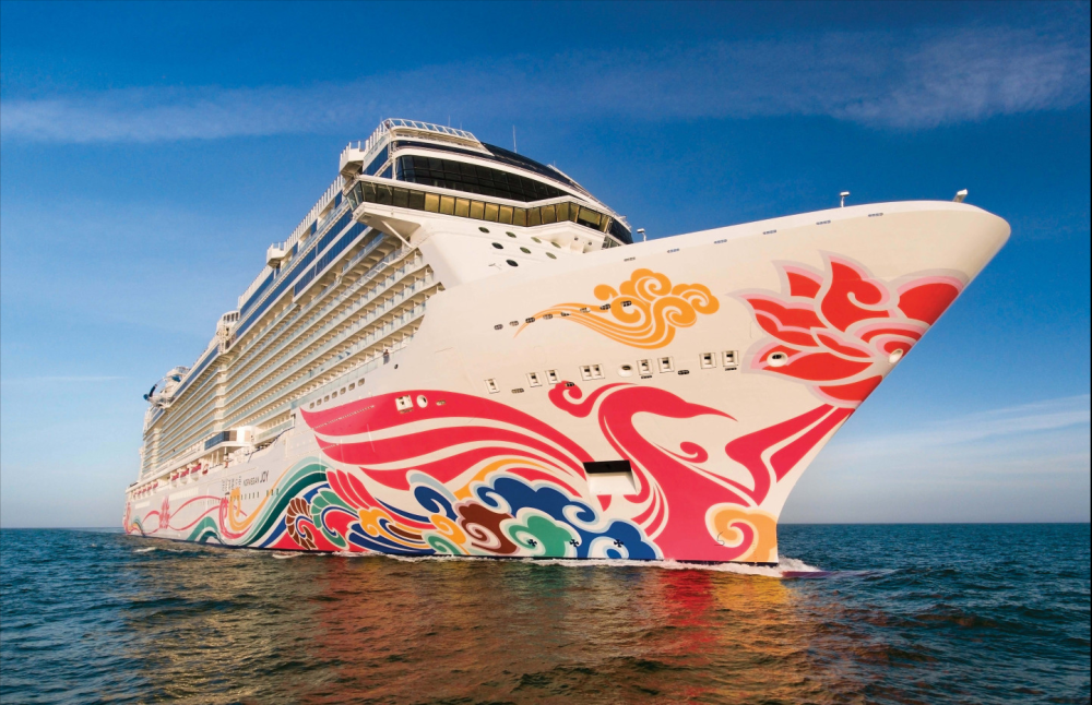 有网友评价说,游轮旅行是全世界流行的旅行方式,在欧美国家,坐《皇家