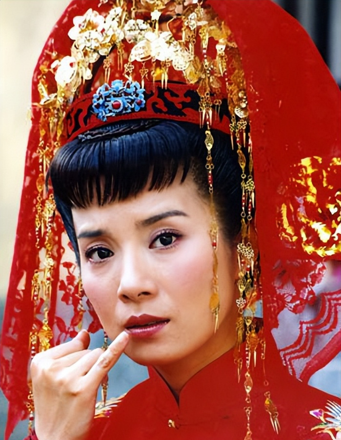 还记得"哑巴新娘"岳翎吗?隐退17年,如今54岁的她怎样了?-腾讯新闻