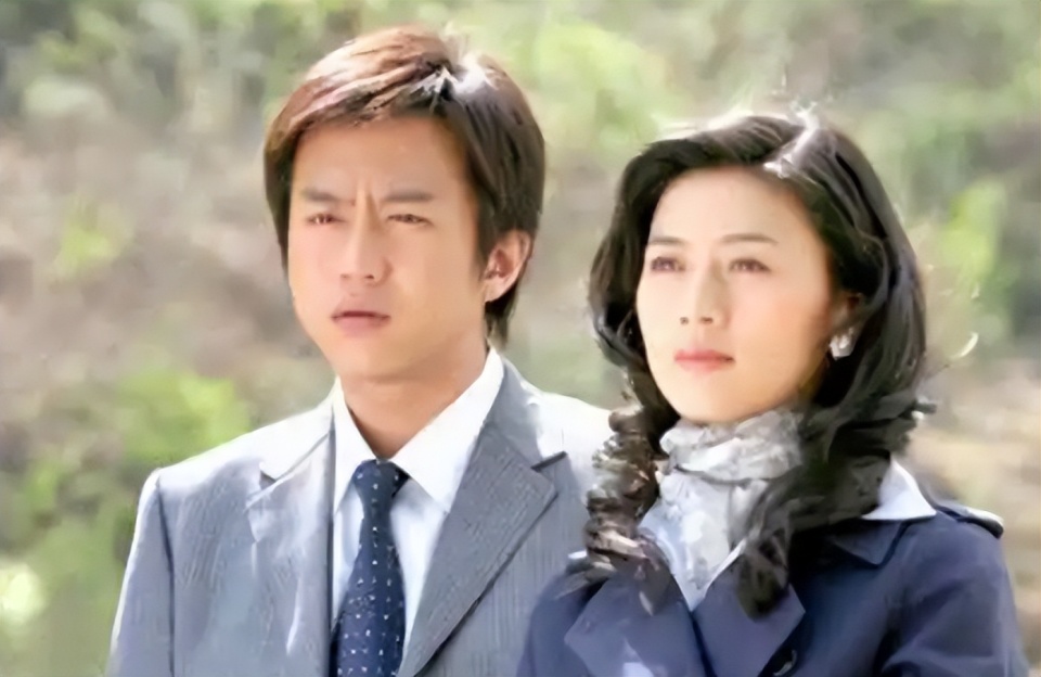 她是邓超"放不下"的女人,嫁给富豪后惨遭丧偶,如今活得更精彩